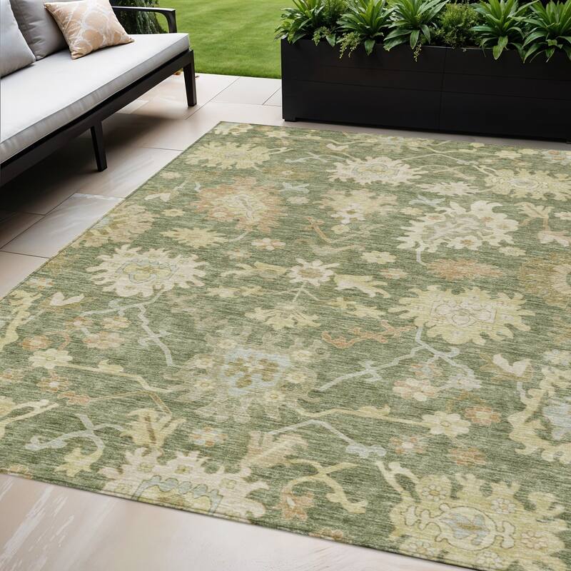 HomeRoots Floral Traditional Rectangle Outdoor Rug - 5' X 8'