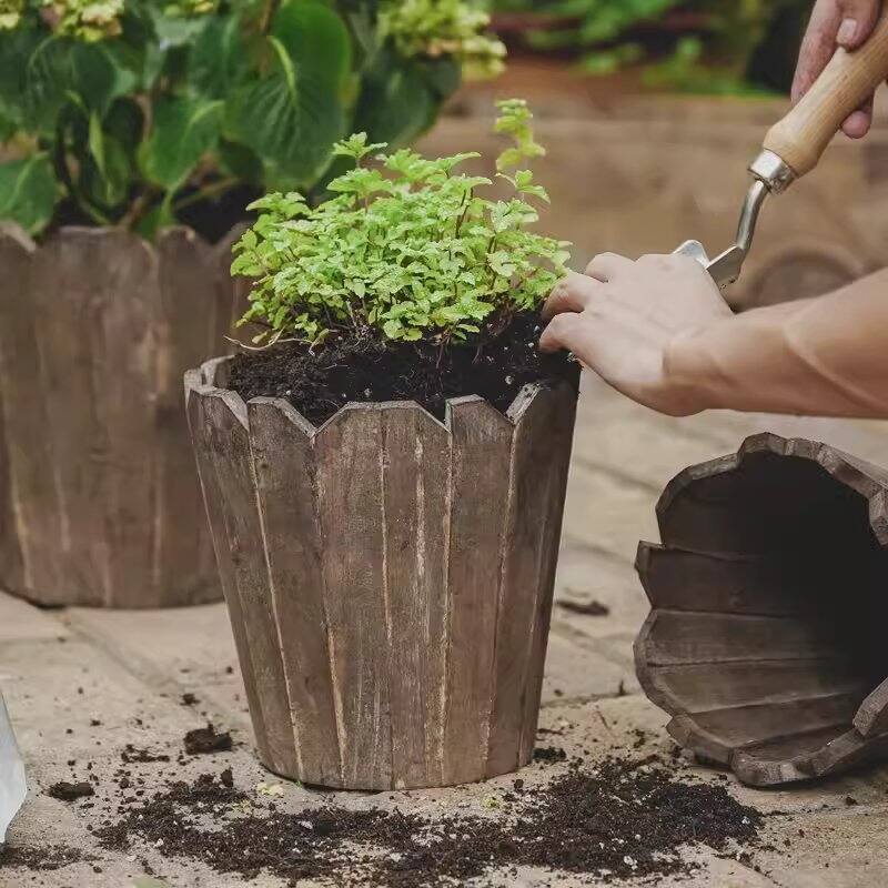 RusticReach Spliced Solid Wood Planter Round