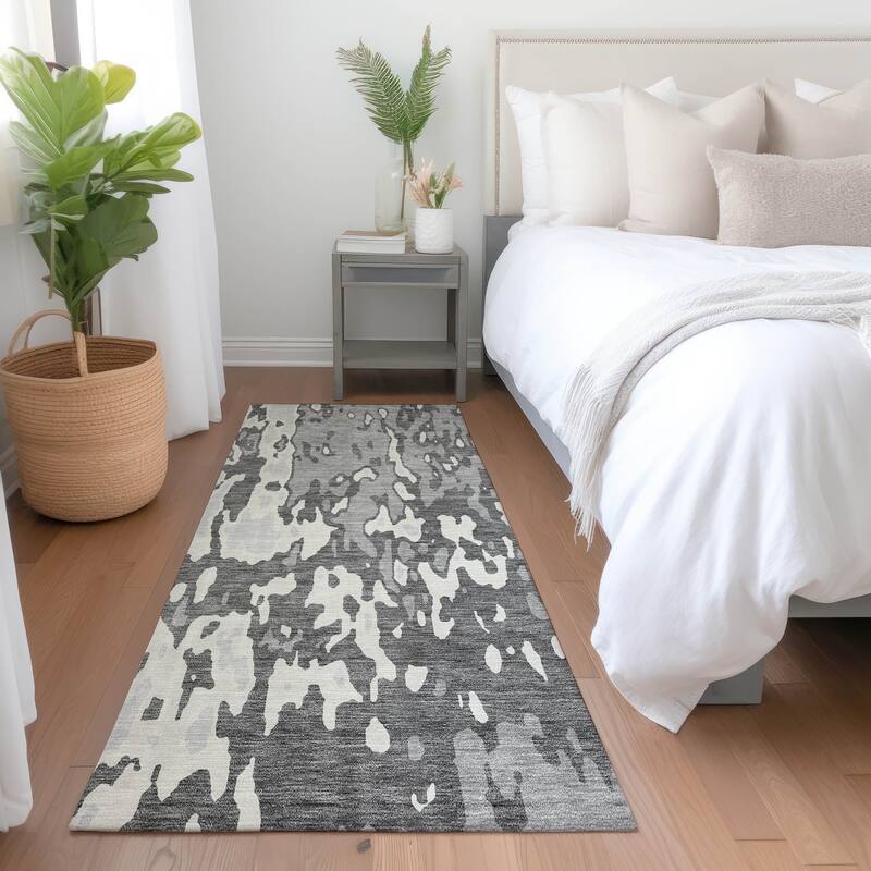 Machine Washable Indoor/ Outdoor Abstract Contemporary Chantille Rug