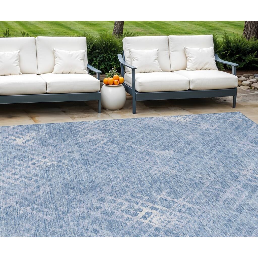 HomeRoots Geometric Transitional Rectangle Outdoor Rug