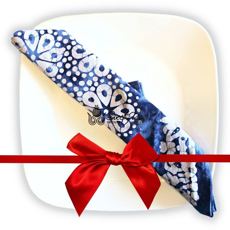 Cotton Batik Daisy Floral Tablecloth Collection - Set of 4 Napkins