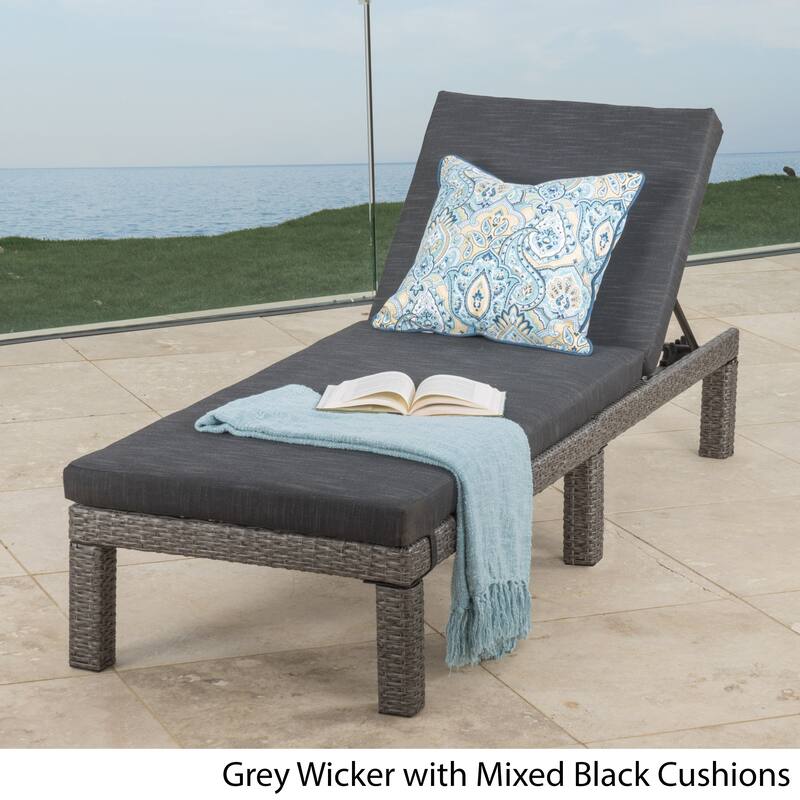 Rustic Wicker Outdoor Chaise Lounge Chair with Water-Resistant Cushion for Patio Poolside Garden