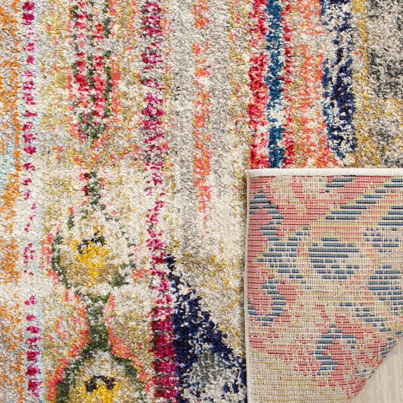 SAFAVIEH Monaco Lumturije Distressed Boho Rug