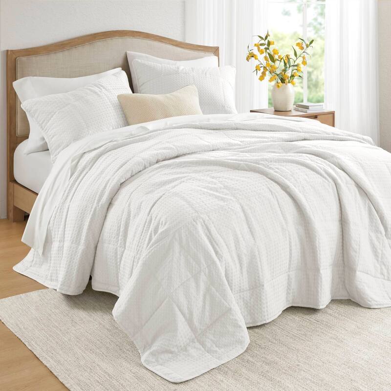 Chelsea Square Mina Waffle Weave Textured Quilt Set