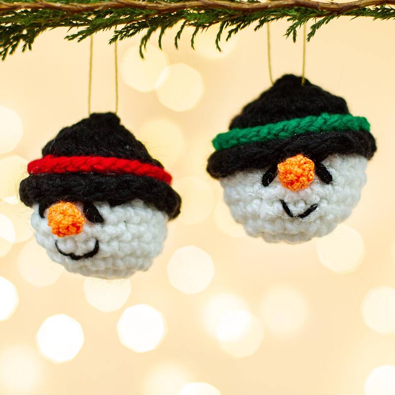 Novica Handmade Snowman Smiles Crocheted Ornaments (Pair)