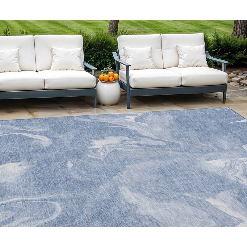 HomeRoots Abstract Transitional Rectangle Outdoor Rug - 10' X 14'