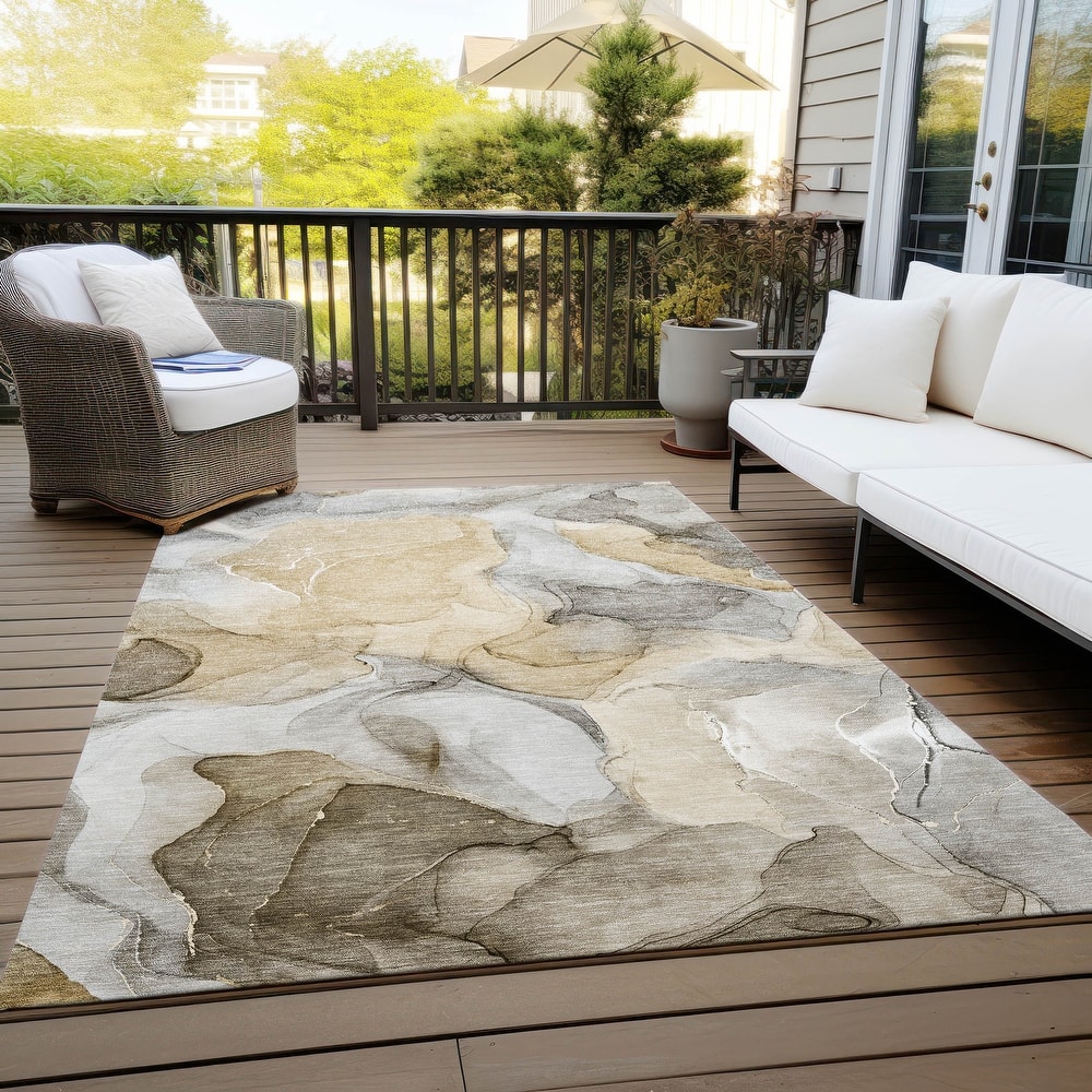 Machine Washable Indoor/ Outdoor Chantille Watercolor Brown Rug