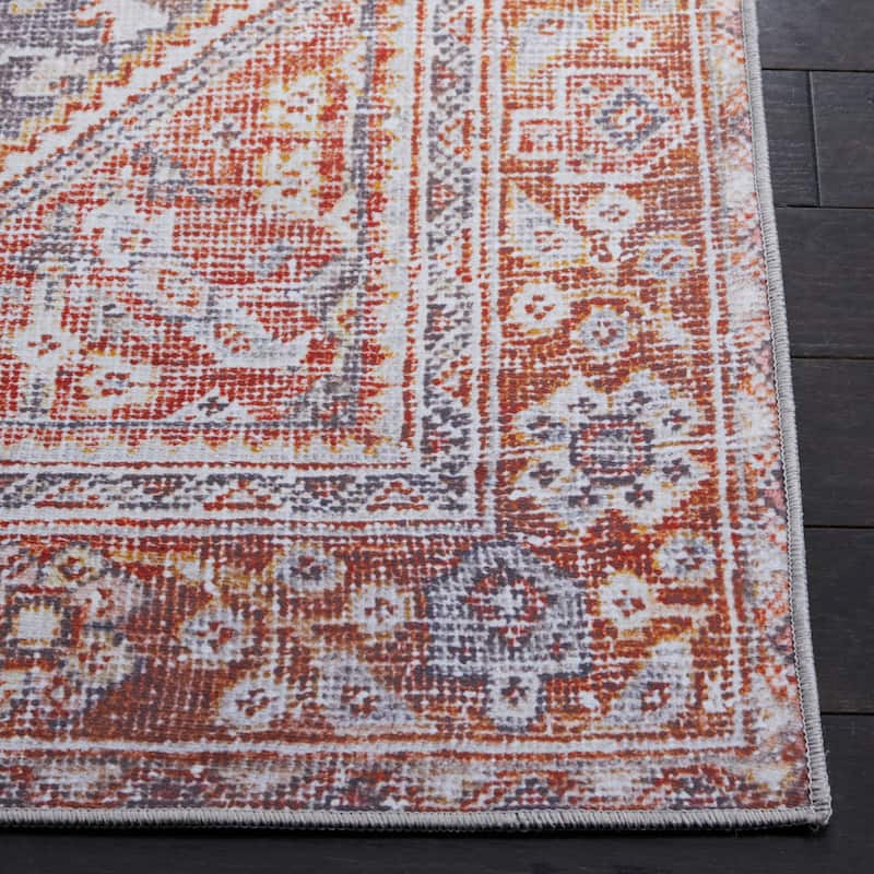 SAFAVIEH Tucson Machine Washable Slip Resistant Urmil Oriental Rug