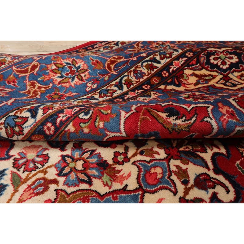 7'2''x10'4'' Hand Knotted Wool Red Isfahan Traditional Rug - 7' 2'' x 10' 4''