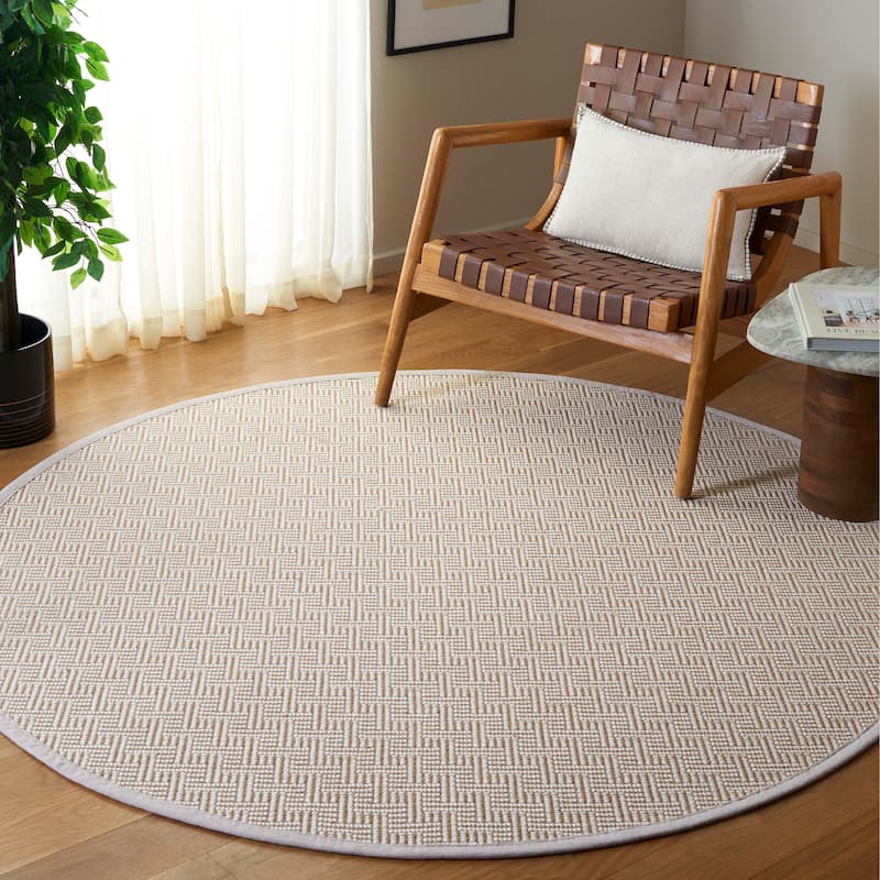 SAFAVIEH Natural Fiber Kalpna Farmhouse Rug - Natural/Ivory - 6' Round