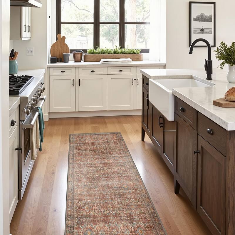 Mcow Vintage Floral Low-Pile Machine Washable Non-Slip Area Rug