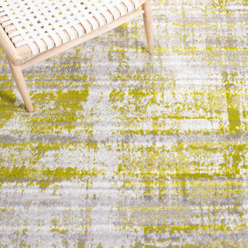 SAFAVIEH Skyler Minervia Modern Abstract Rug
