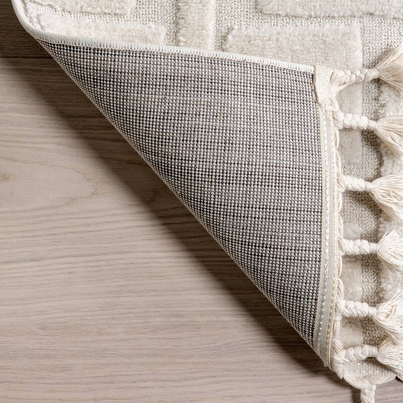 Nuloom Alafia High-Low Geometric Tasseled Area Rug