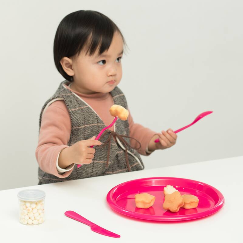Reusable Cutlery Set of 4 Plastic Plates, Spoons, Forks and Knives