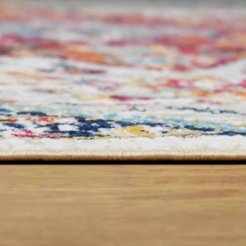 Everhart Vintage Floral Medallion Area Rug
