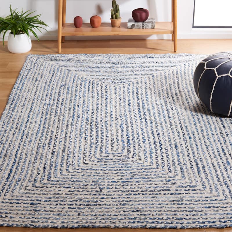 SAFAVIEH Handmade Braided Tadako Cotton Rug - 5' x 8' - Blue/Ivory