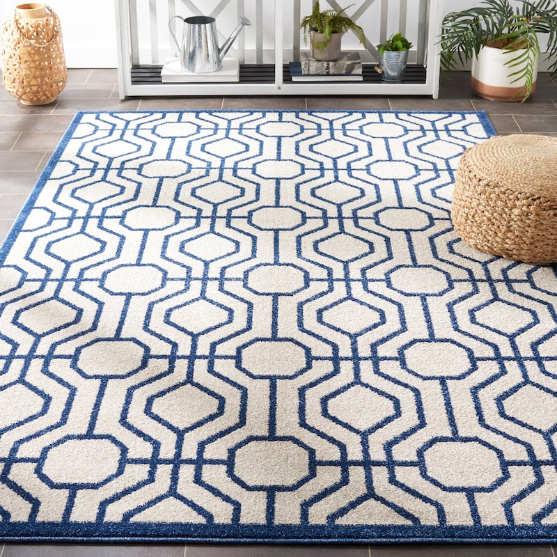 SAFAVIEH, Amherst Mounah Modern Rug