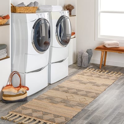 Artistic Weavers Ifiok Bohemian Geometric Wool & Jute Area Rug