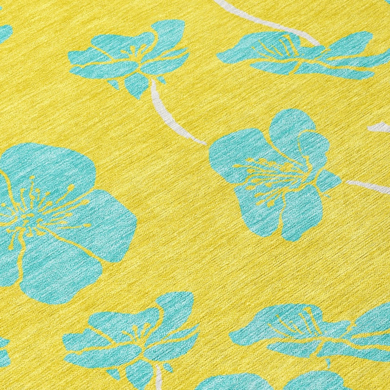 Machine Washable Indoor/ Outdoor Floral Zen Chantille Rug