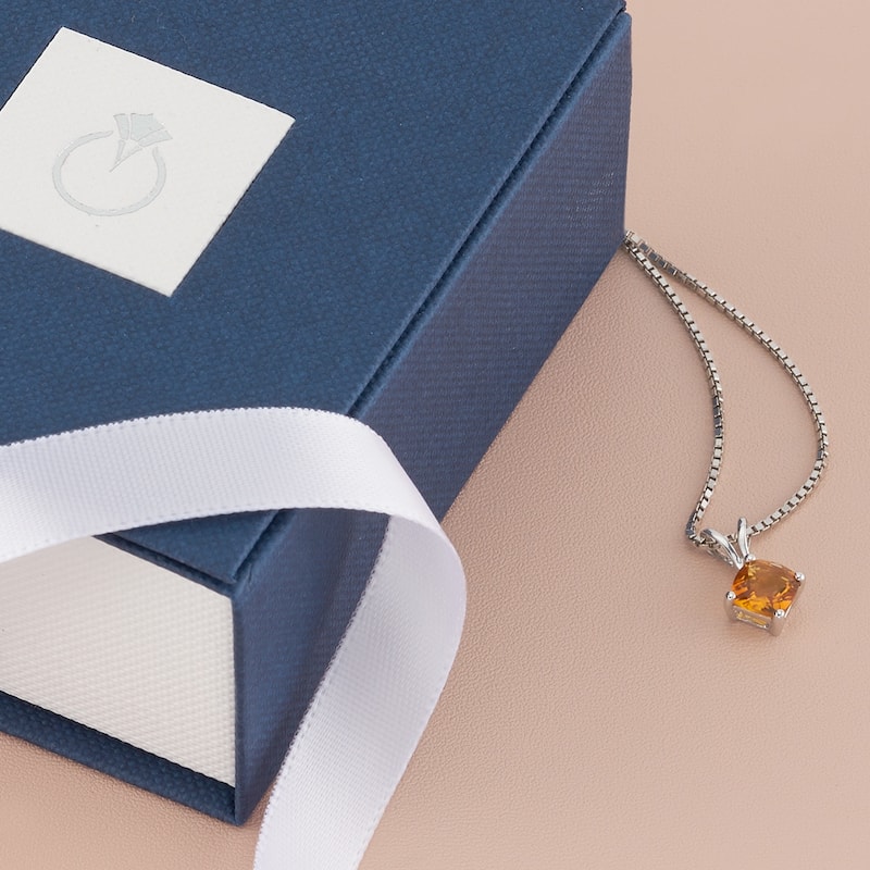 14k White Gold 0.82 ct Citrine Pendant Necklace
