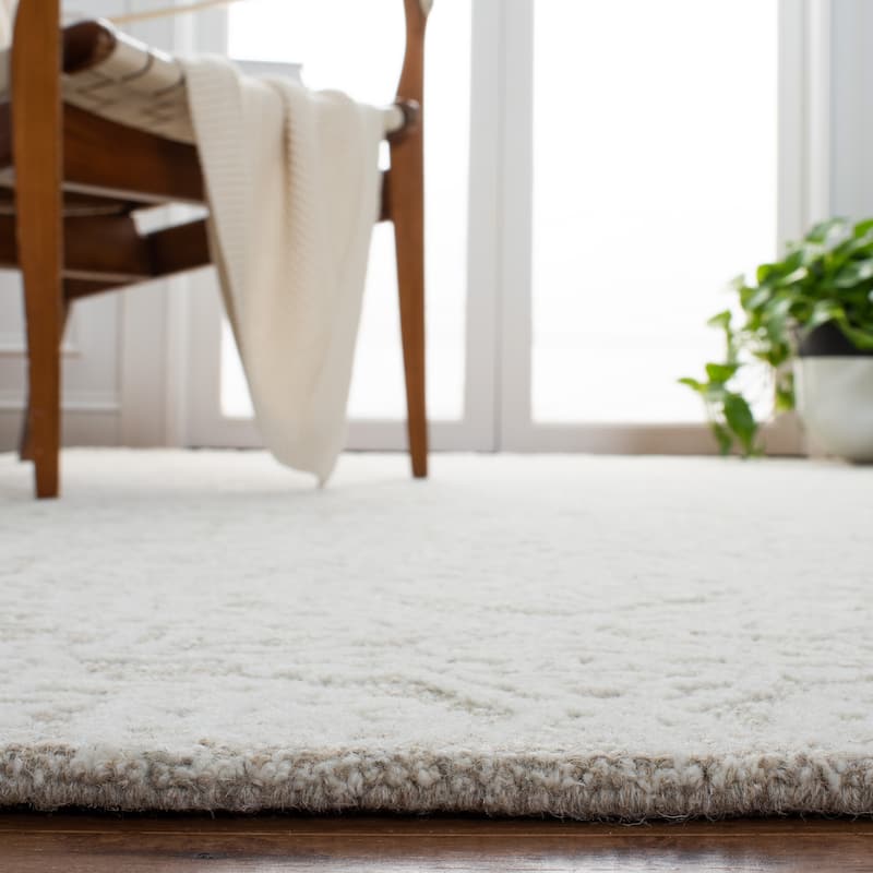 SAFAVIEH Handmade Metro Lorenzina French Country Wool Rug