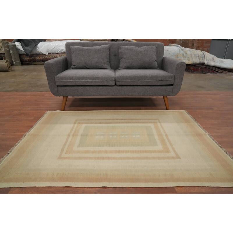 Hand Woven Oriental 100% Wool Carpet Southwestern Modern Beige & Ivories Kilim Area Rug - 5' 9'' X 4' 2''