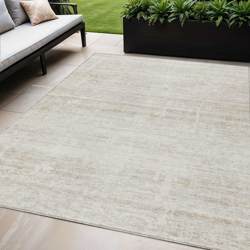 HomeRoots Abstract Transitional Rectangle Outdoor Rug - 5' X 8'