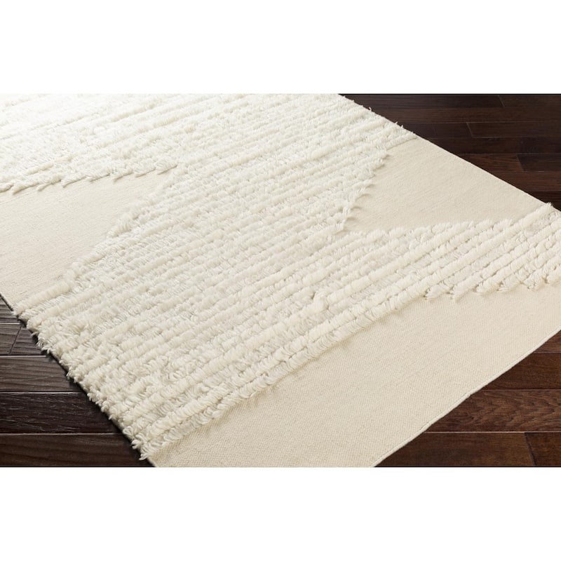 Livabliss Casual Apache Graphic Area Rug