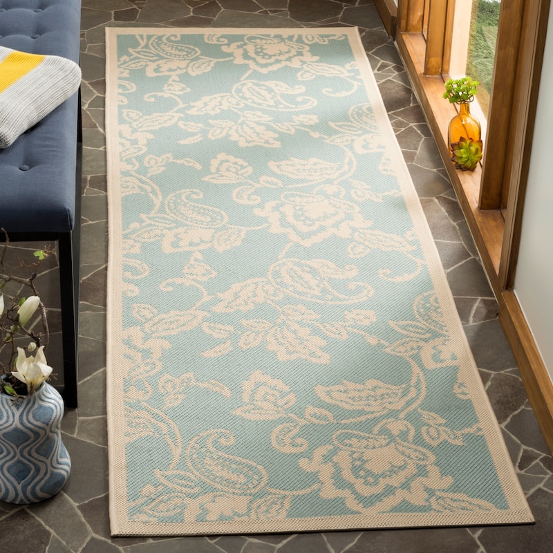 Martha Stewart by SAFAVIEH Highland Lily Indoor/ Outdoor Waterproof Rug