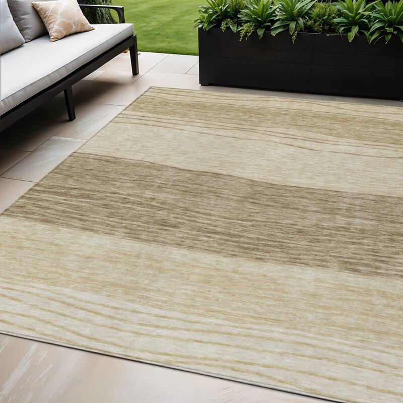 HomeRoots Striped Transitional Rectangle Outdoor Rug - 5' X 8'
