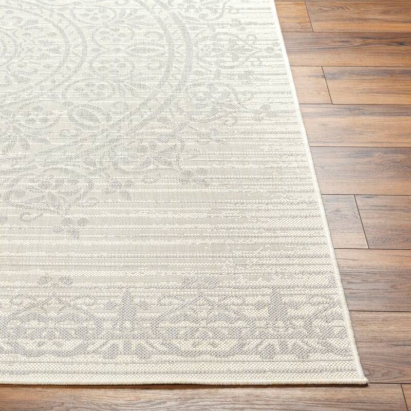 Livabliss Ravello Transitional Medallion Indoor/ Outdoor Area Rug