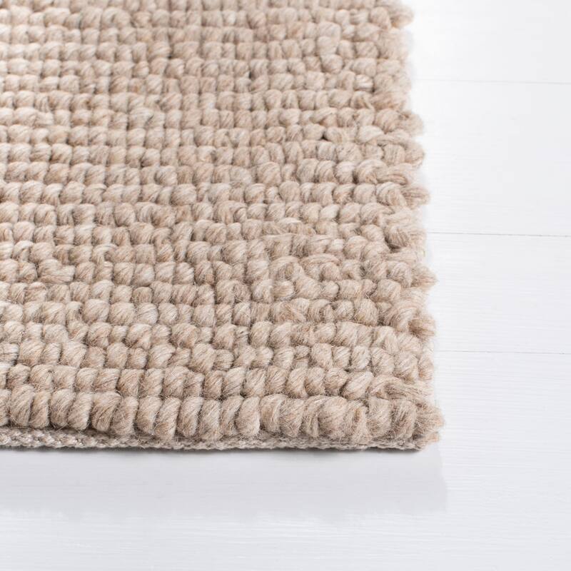 SAFAVIEH Handmade Natura Walfrieda Wool Rug