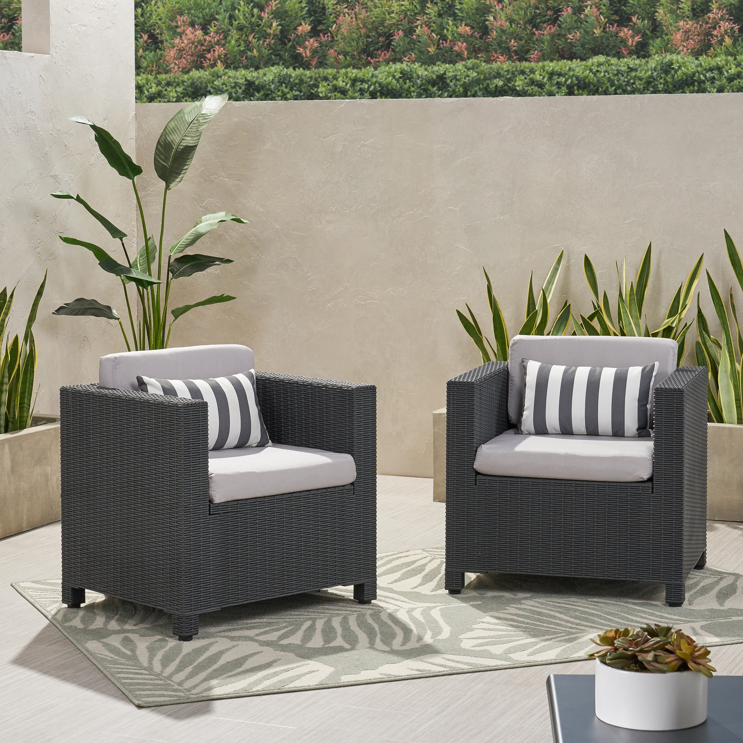 Waverly Outdoor Club Chairs (Set of 2) by Christopher Knight Home