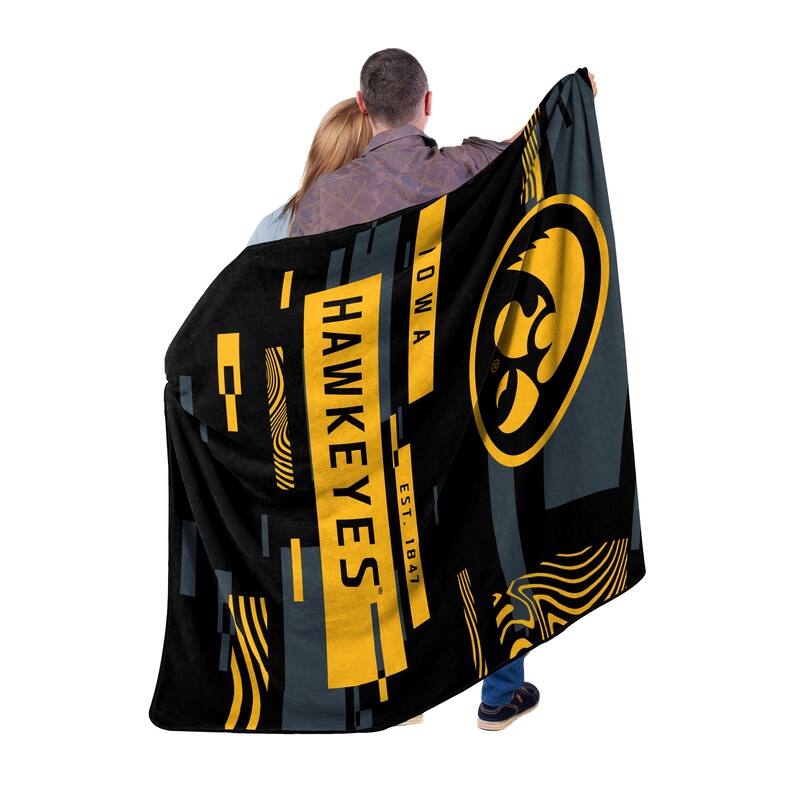 Digitize - Iowa Raschel Throw