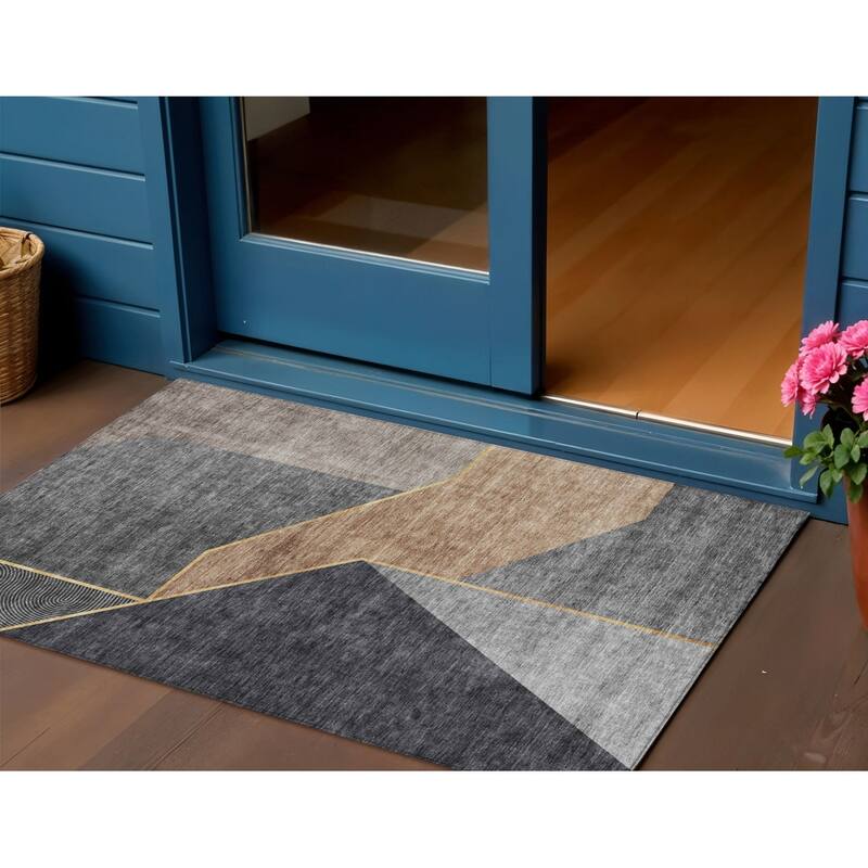 HomeRoots Geometric Transitional Rectangle Outdoor Rug - 3' x 5'
