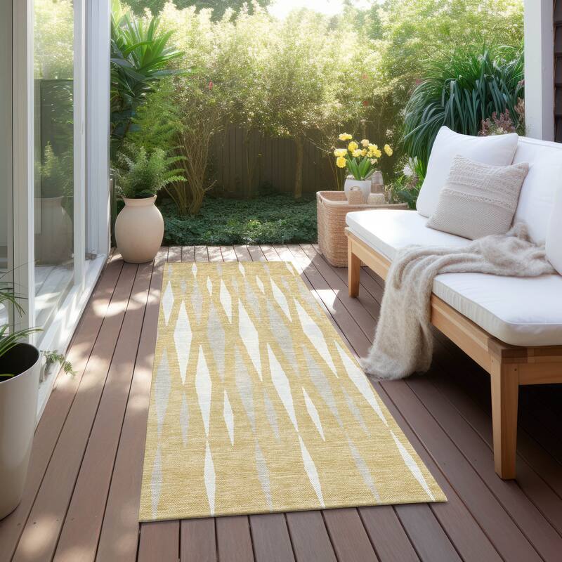 Machine Washable Indoor/ Outdoor Chantille Mosaic Contemporary Rug - Gold - 2'3" x 7'6"