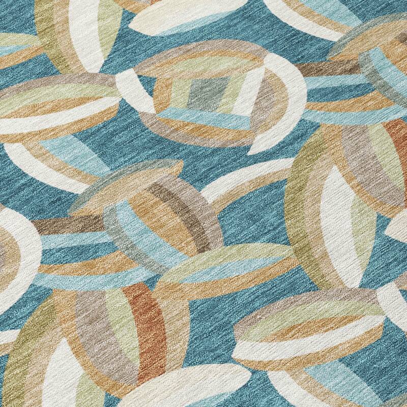 Machine Washable Indoor/ Outdoor Modern Heli Chantille Rug