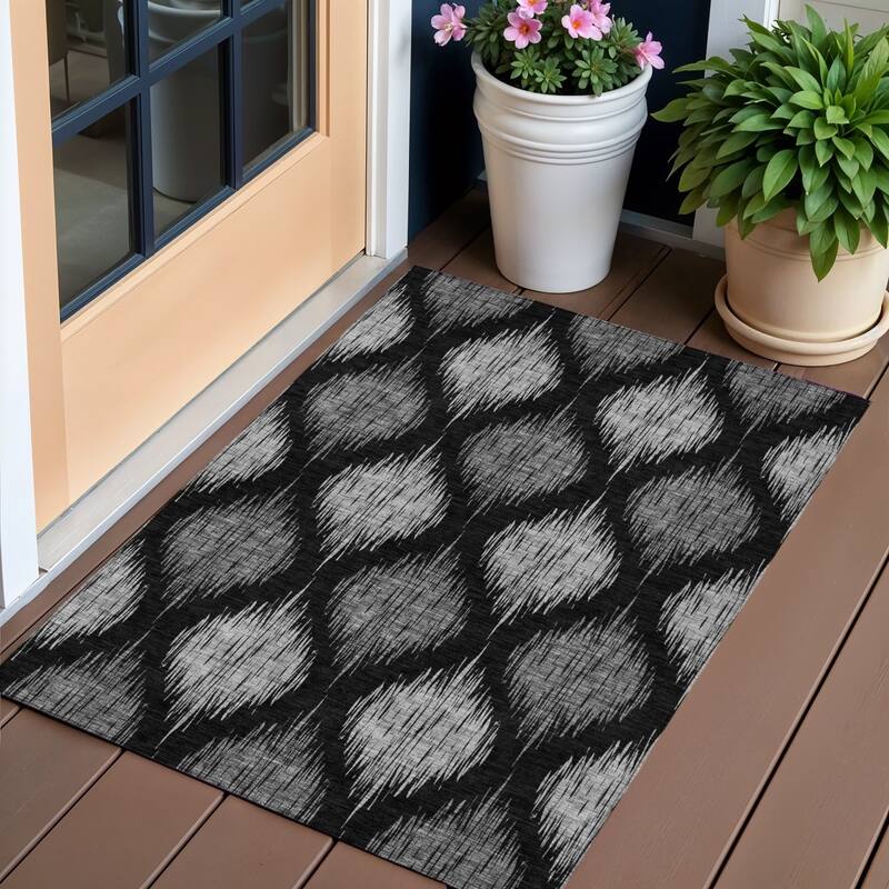 HomeRoots Ikat Transitional Rectangle Outdoor Rug - 3' x 5'