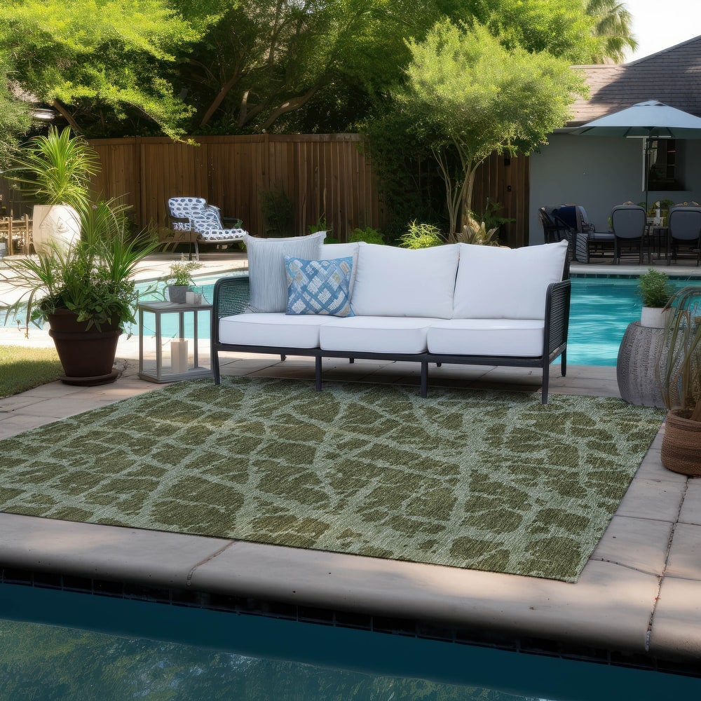 Machine Washable Indoor/ Outdoor Transitional Olive Crackle Chantille Rug