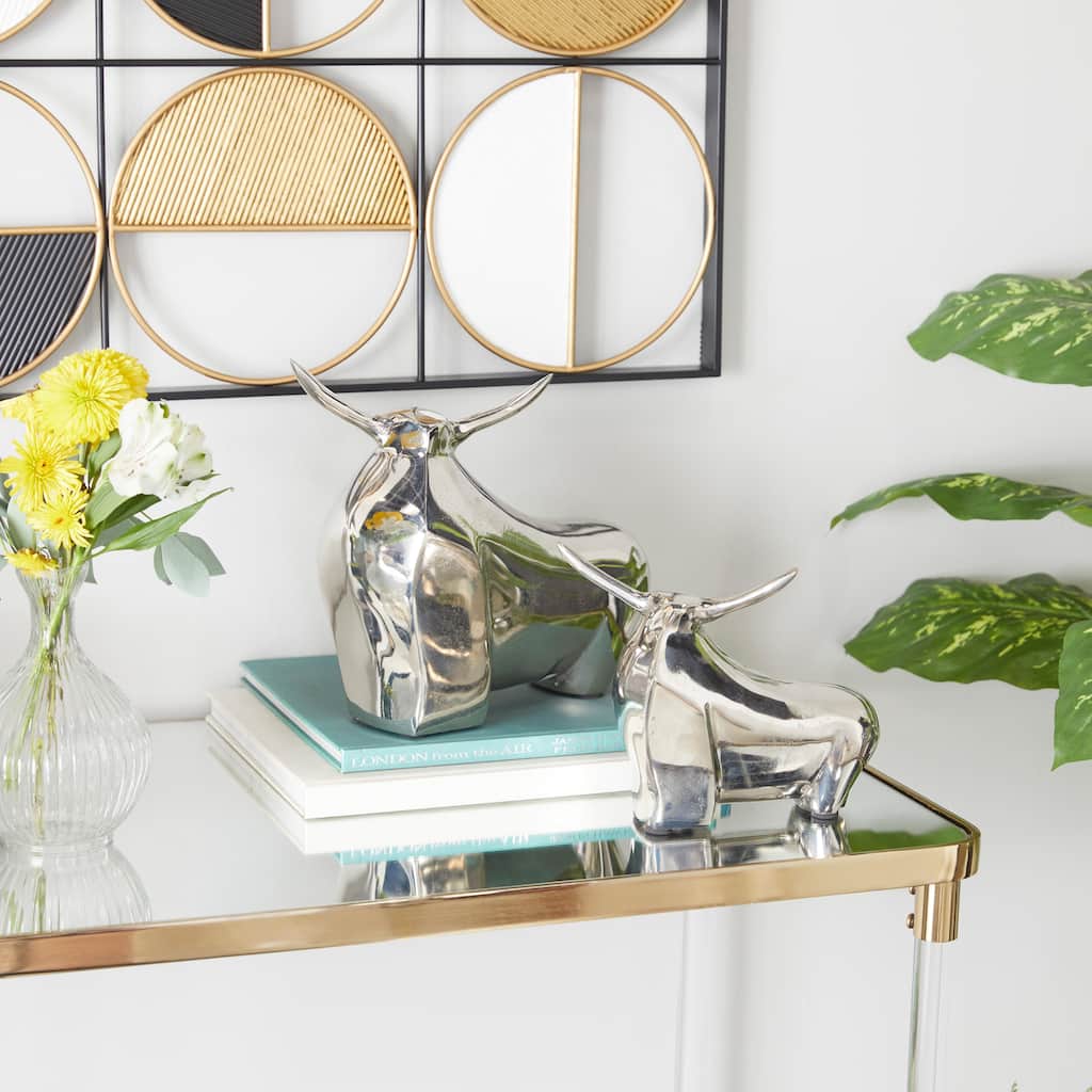 CosmoLiving by Cosmopolitan Aluminum Metal Bull Sculpture (Set of 2) - Silver or Gold