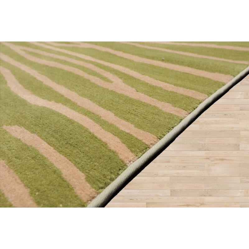 Lime Hand Knotted Wool Runner Graphic Tibetan Rug 2'8"x9'10" - 2' 8'' x 9' 10''