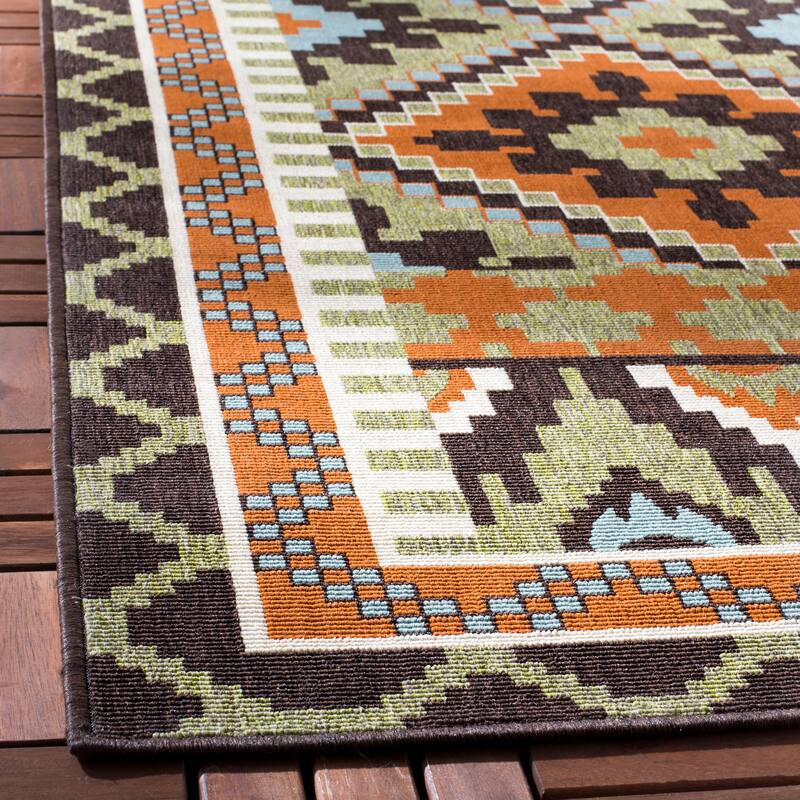 SAFAVIEH Veranda Bukuroshe Indoor/ Outdoor Waterproof Patio Backyard Rug
