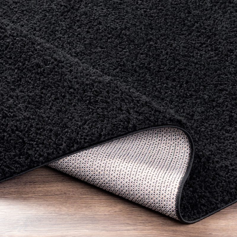 Artistic Weavers Dawsen Solid Plush Area Rug