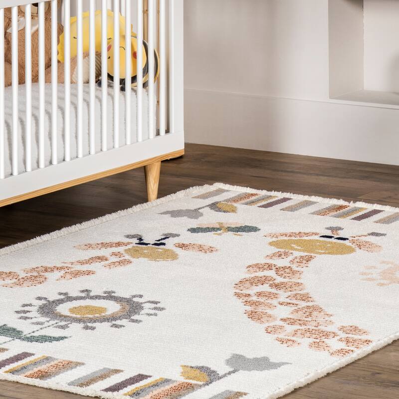 Nuloom Avianna Giraffe Kids Fringe Area Rug