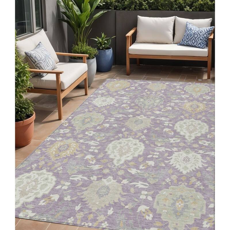 HomeRoots Damask Traditional Rectangle Outdoor Rug - 5' X 8'