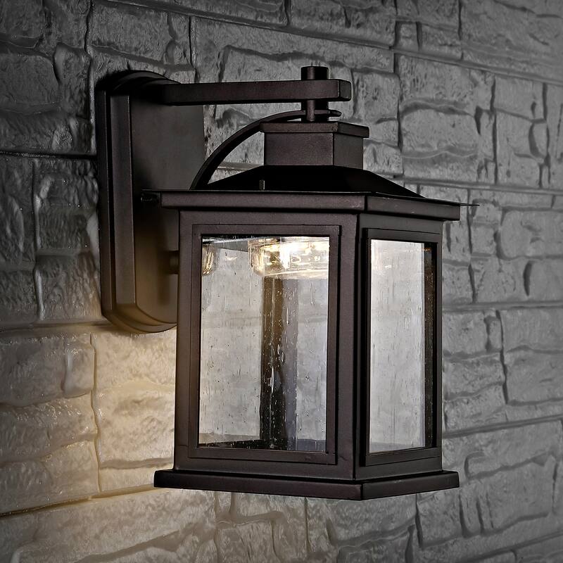 SAFAVIEH Hjalmdis Outdoor Wall Lantern - 6.6"x7.5"x9.5" - 7Wx8Dx10H