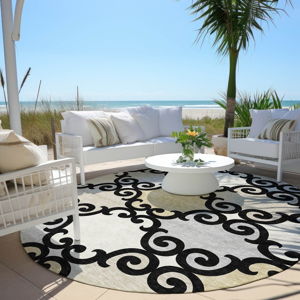 Machine Washable Indoor/ Outdoor Chantille Traditional Scroll Rug