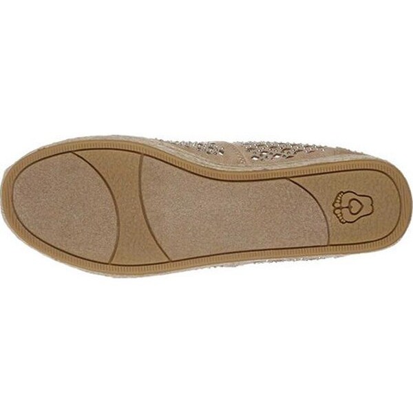 Skechers highlights glamsquad sale