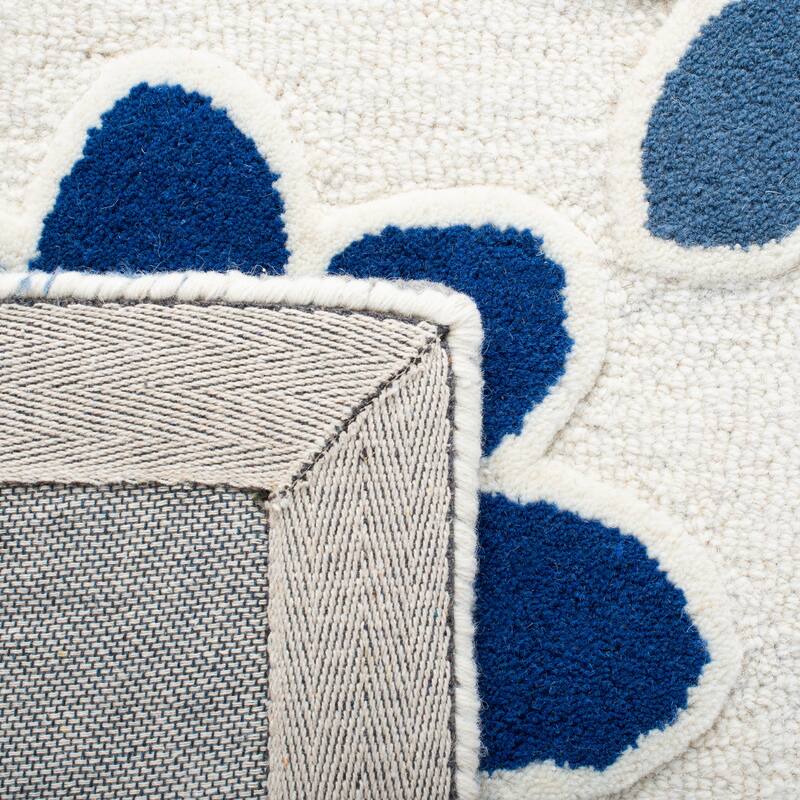 SAFAVIEH Handmade Kids Miens Floral Wool Rug