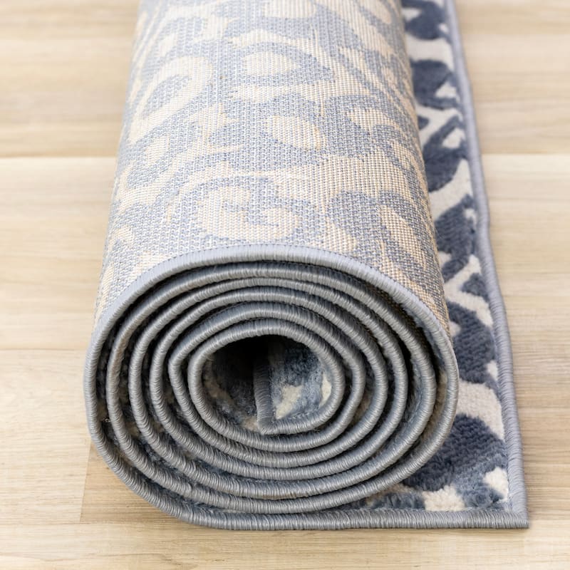 Blue Cream Traditional Indoor Area Rug